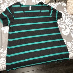 LuLaRoe 2x Classic-T